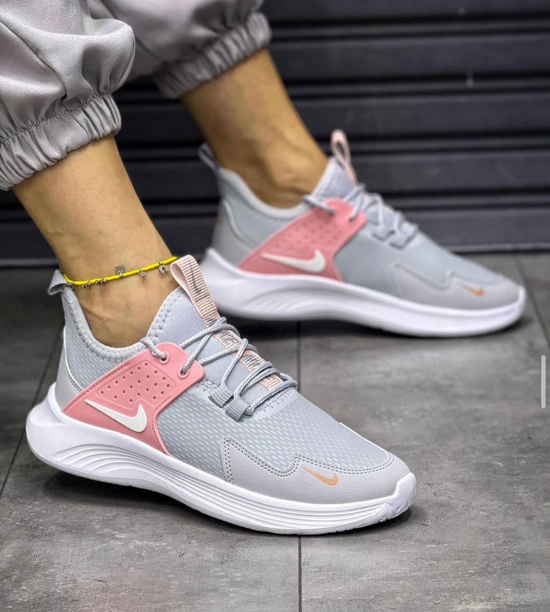 Дамски маратонки NIKE AIR КОД 1015