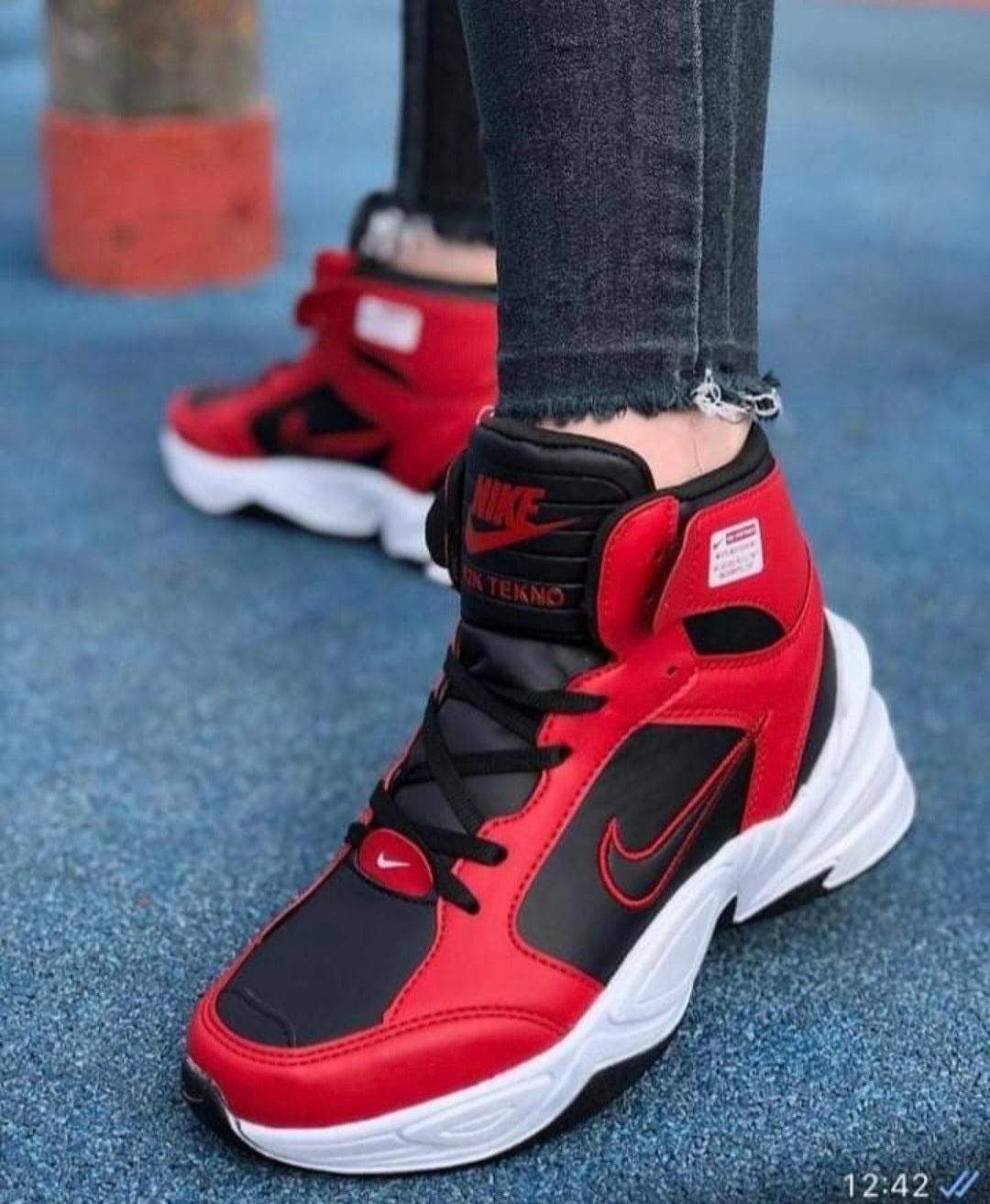 Дамски маратонки NIKE TEKNO КОД 67