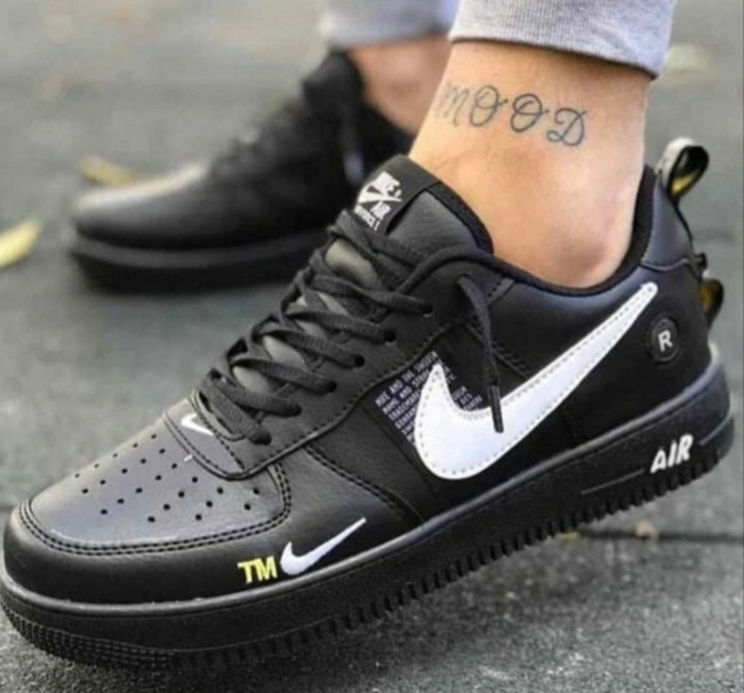 Дамски Nike Air Force TM-черно код 59