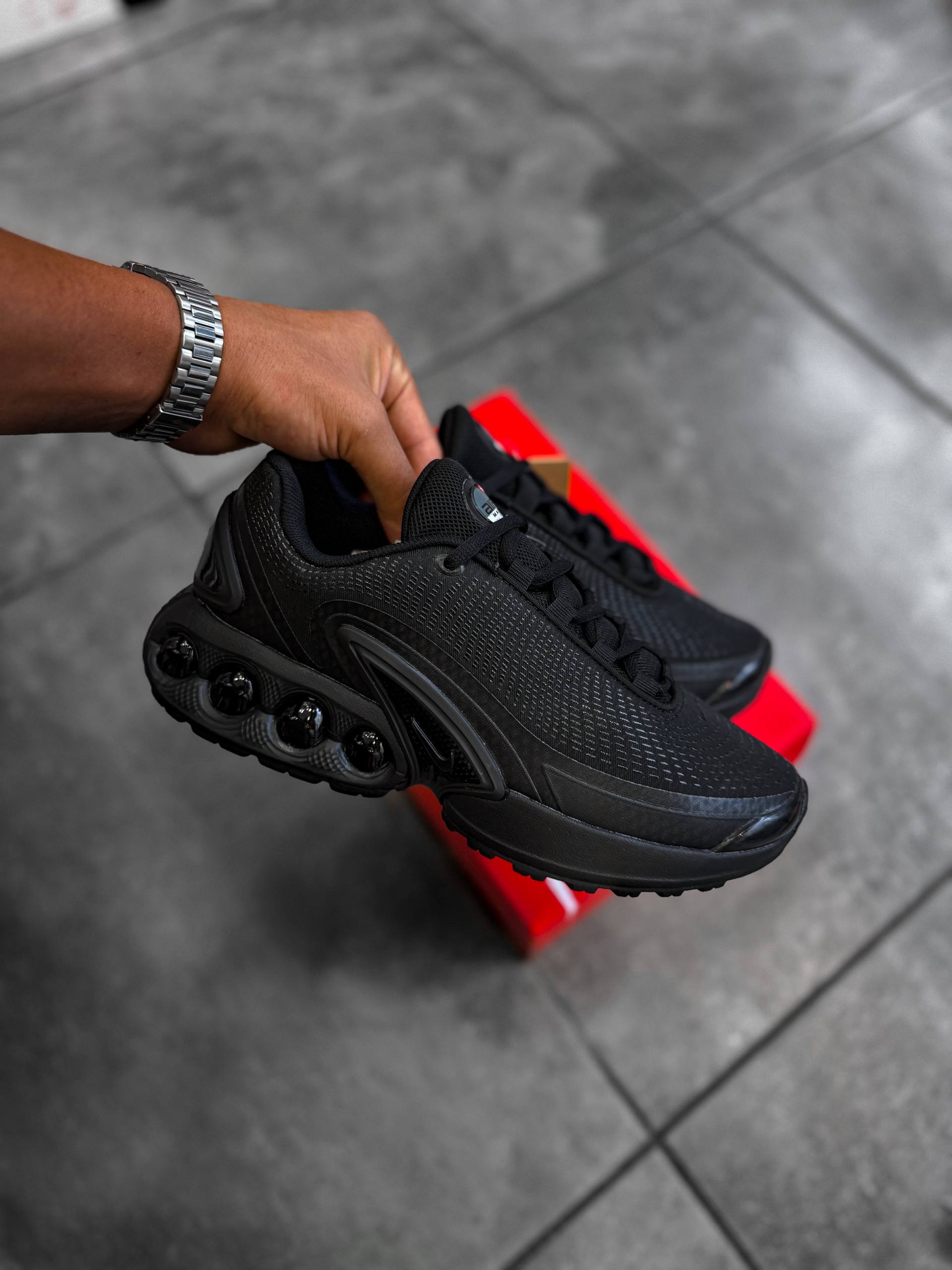 Мъжки Nike Air Max DN White/Black/Neon –  спортни маратонки код 2121224