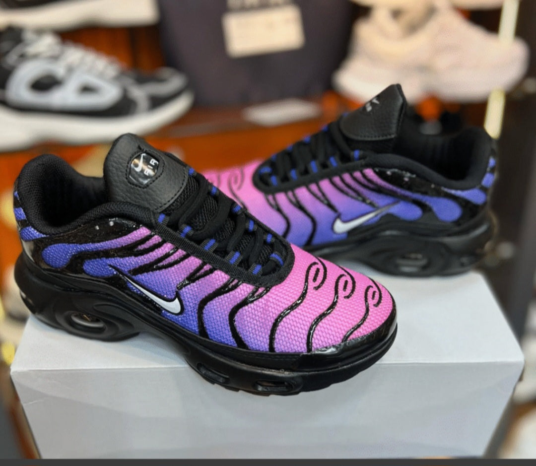 Дамски Nike Air Max TN цвят черно-С СИН КОД 10212