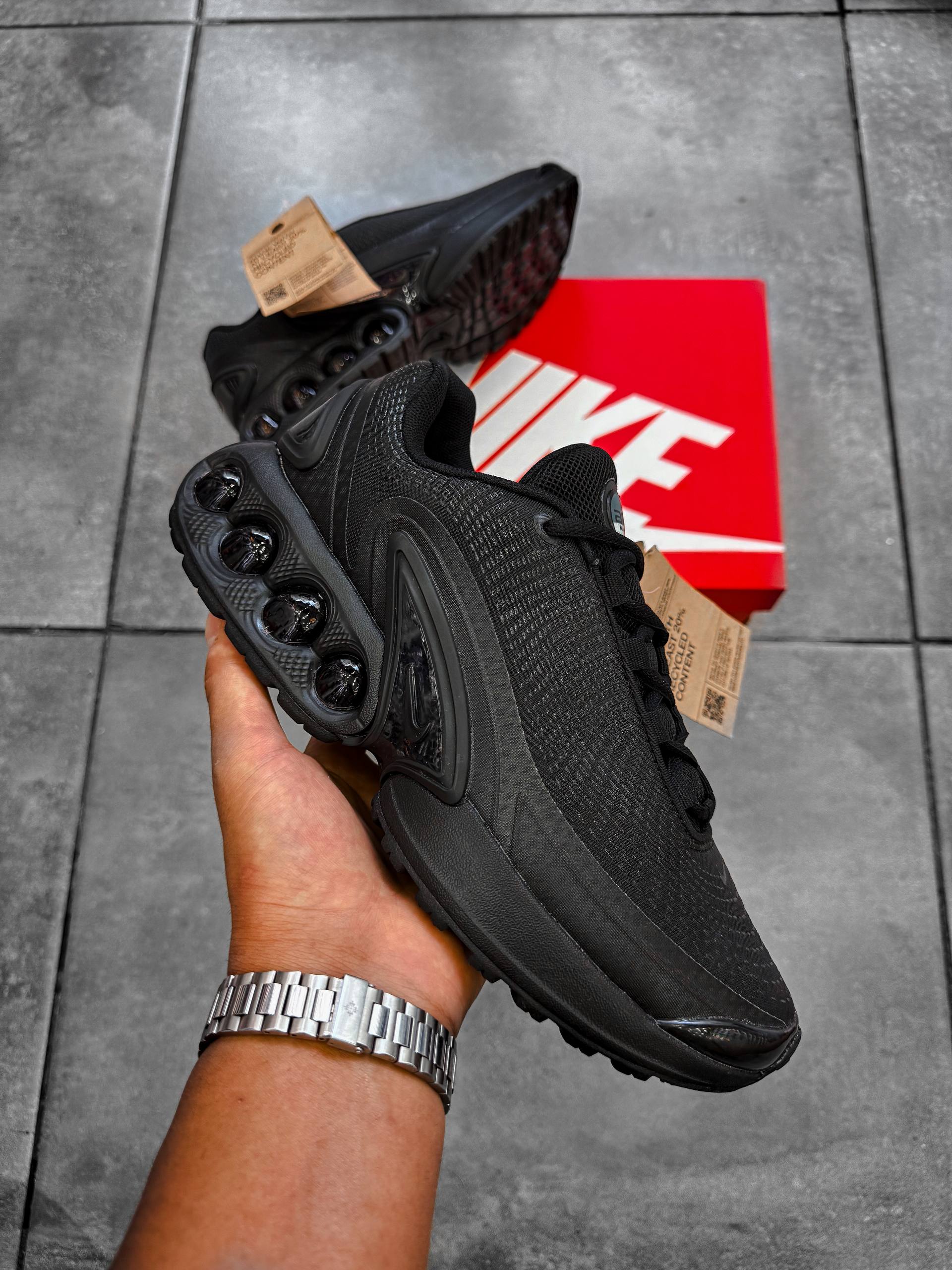 Мъжки Nike Air Max DN White/Black/Neon –  спортни маратонки код 2121224